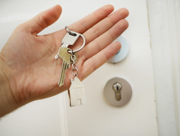https://EvanRussell.StopRentingStartOwning.org